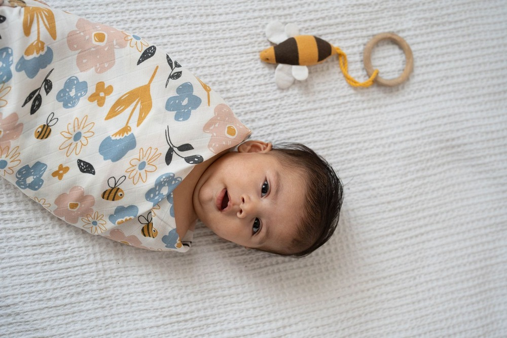 baby swaddle cloth