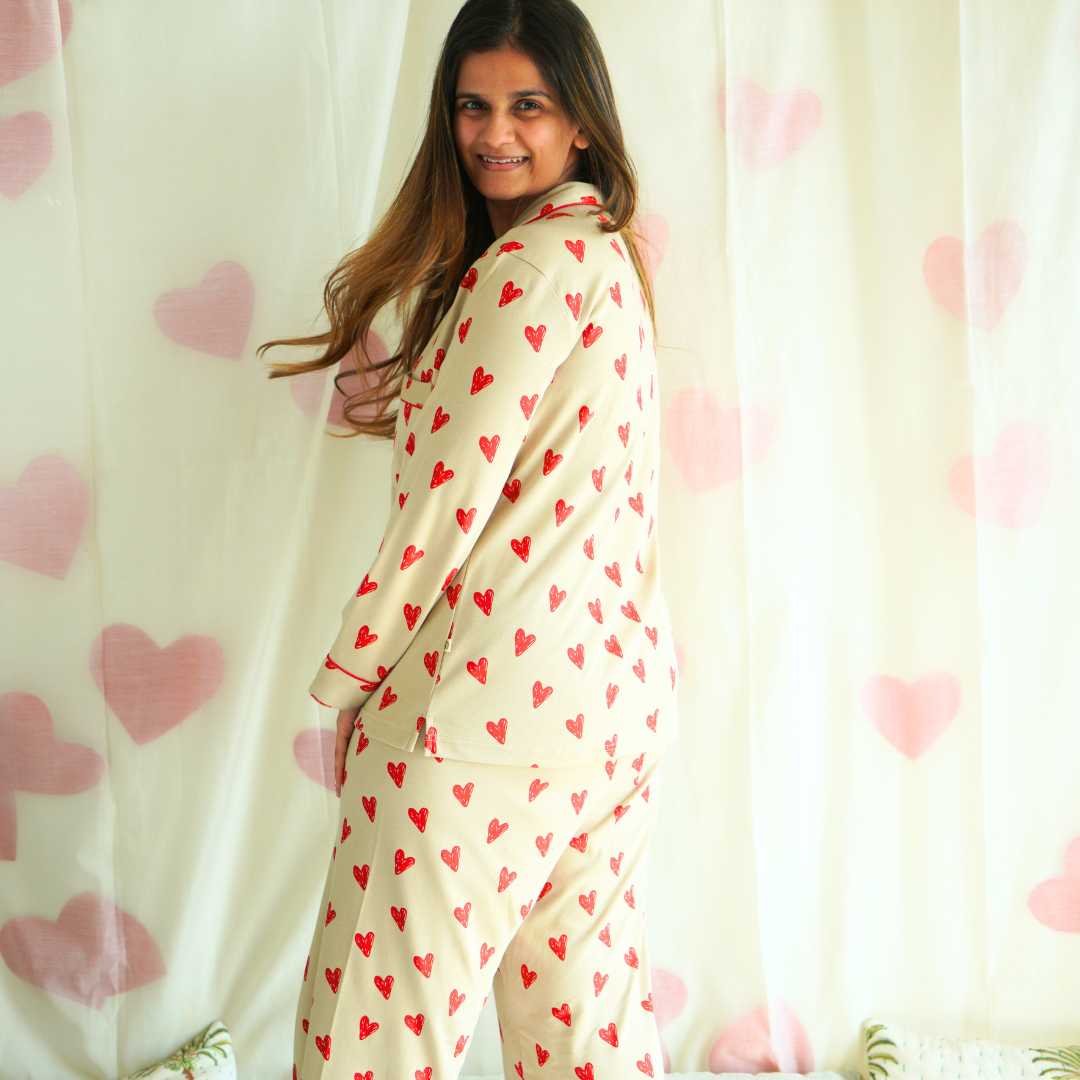 Women_s_Bamboo_Collar_nightsuit_pajama_in_red_heart_print_2