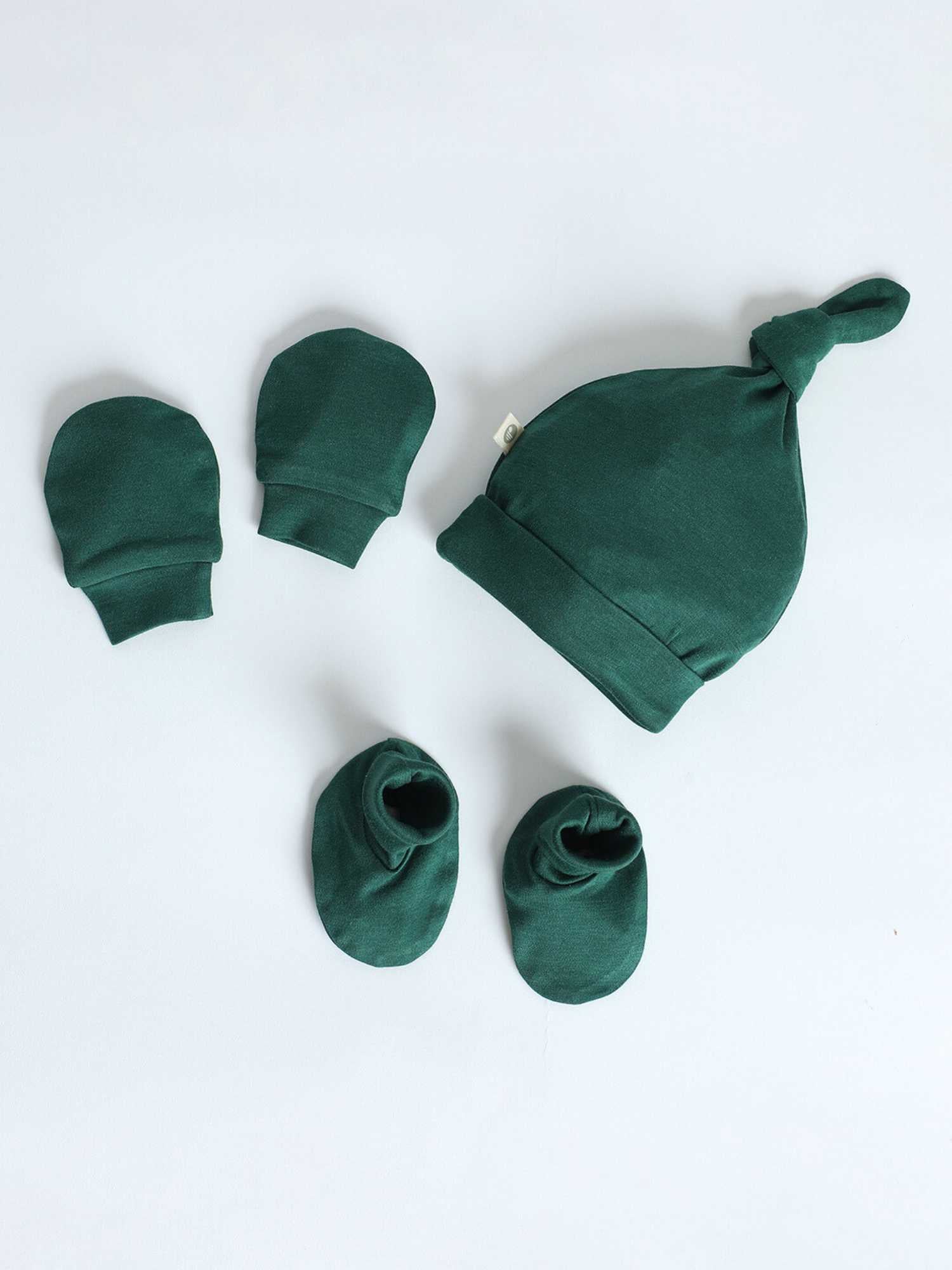 newborn baby bamboo cap mittens socks combo - christmas collection
