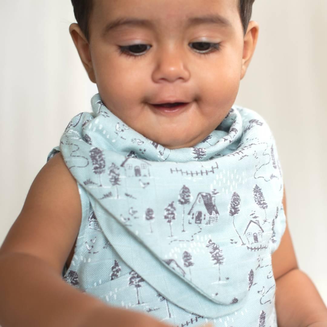 bamboo muslin bib + wash cloth