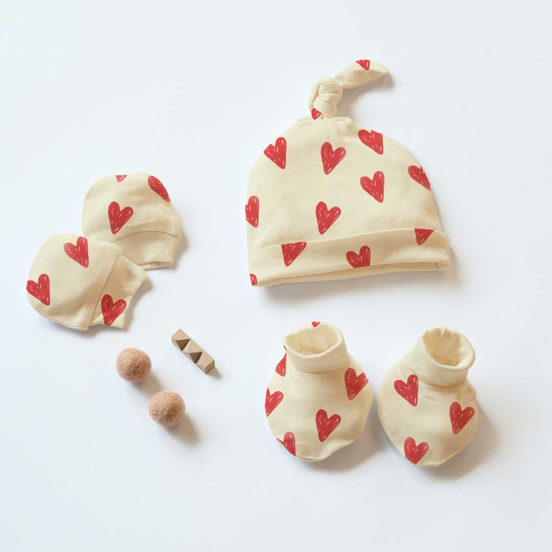 newborn baby bamboo cap mittens socks combo - prints