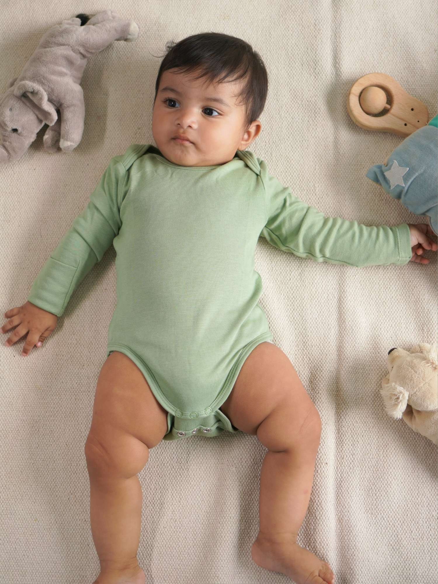 long sleeve bamboo bodysuit onesie for baby