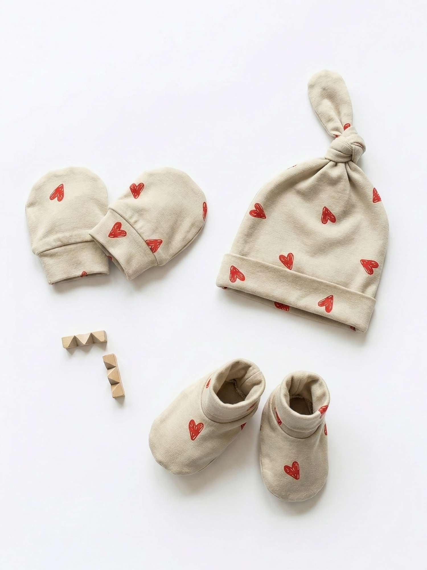 newborn baby bamboo cap mittens socks combo - prints