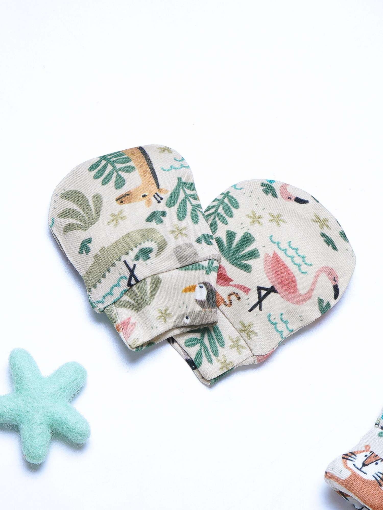 newborn baby bamboo cap mittens socks combo - prints