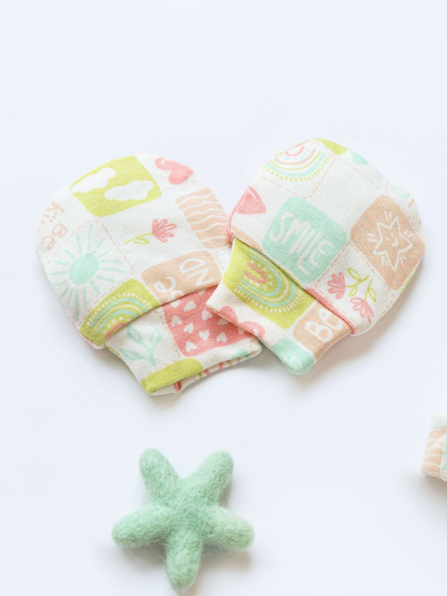 newborn baby bamboo cap mittens socks combo - prints