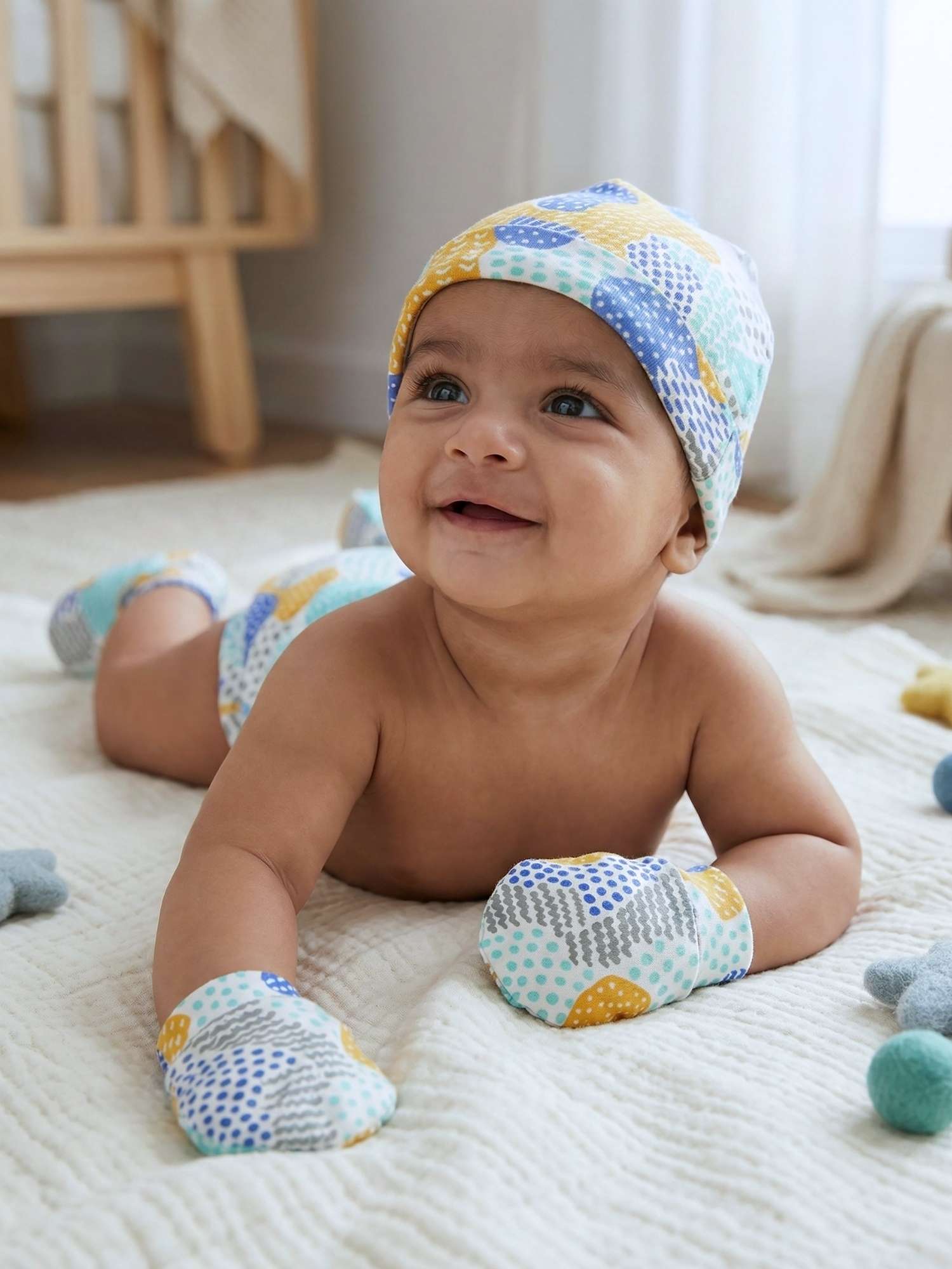 newborn baby bamboo cap mittens socks combo - prints