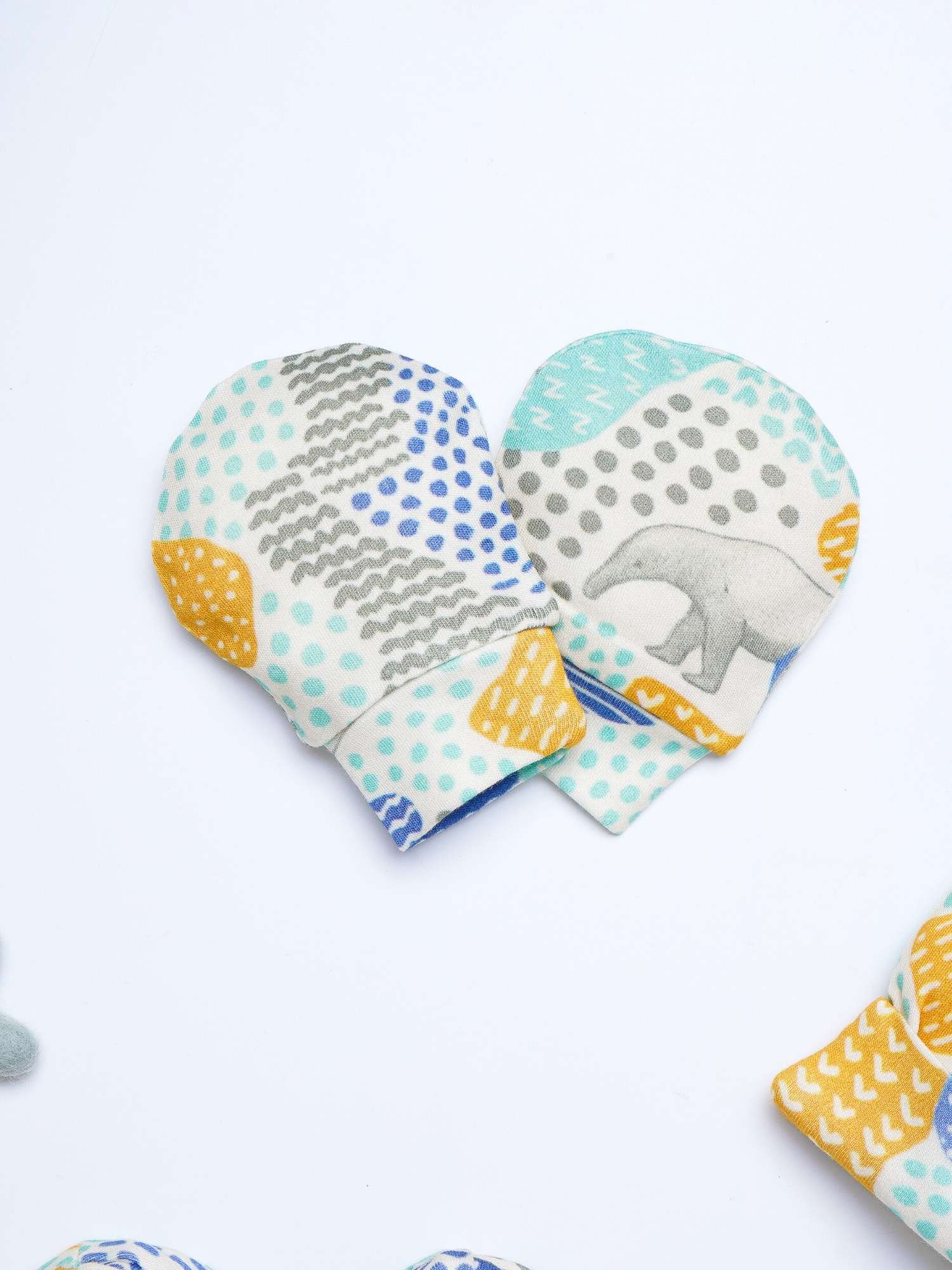 newborn baby bamboo cap mittens socks combo - prints