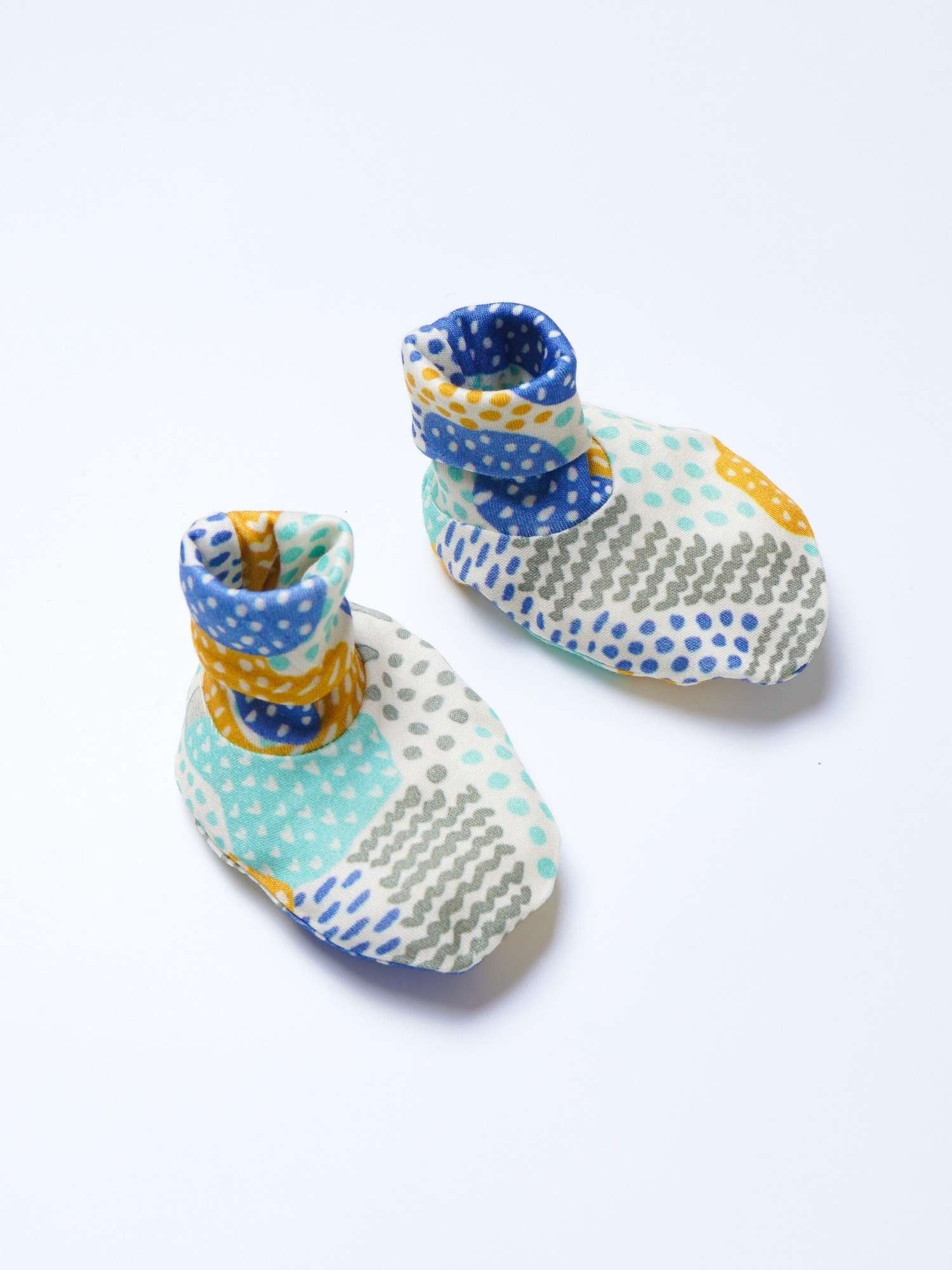 newborn baby bamboo cap mittens socks combo - prints