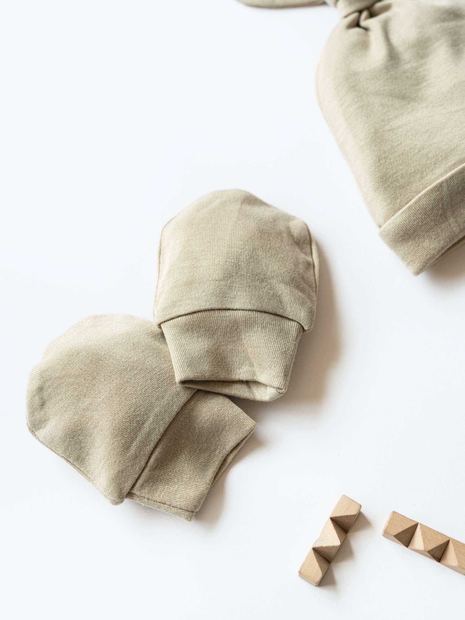 newborn baby bamboo cap mittens socks combo - solid colours