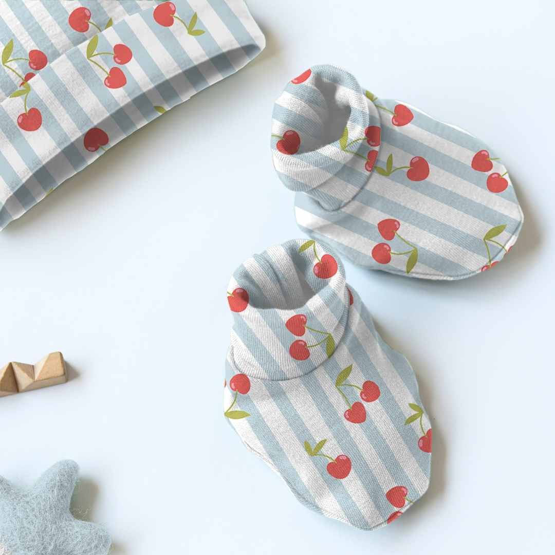 newborn baby bamboo cap mittens socks combo - prints