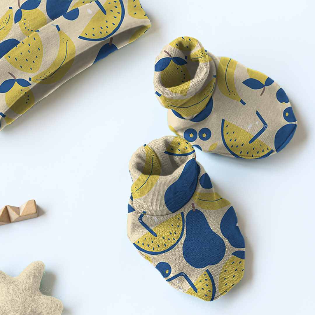 newborn baby bamboo cap mittens socks combo - prints
