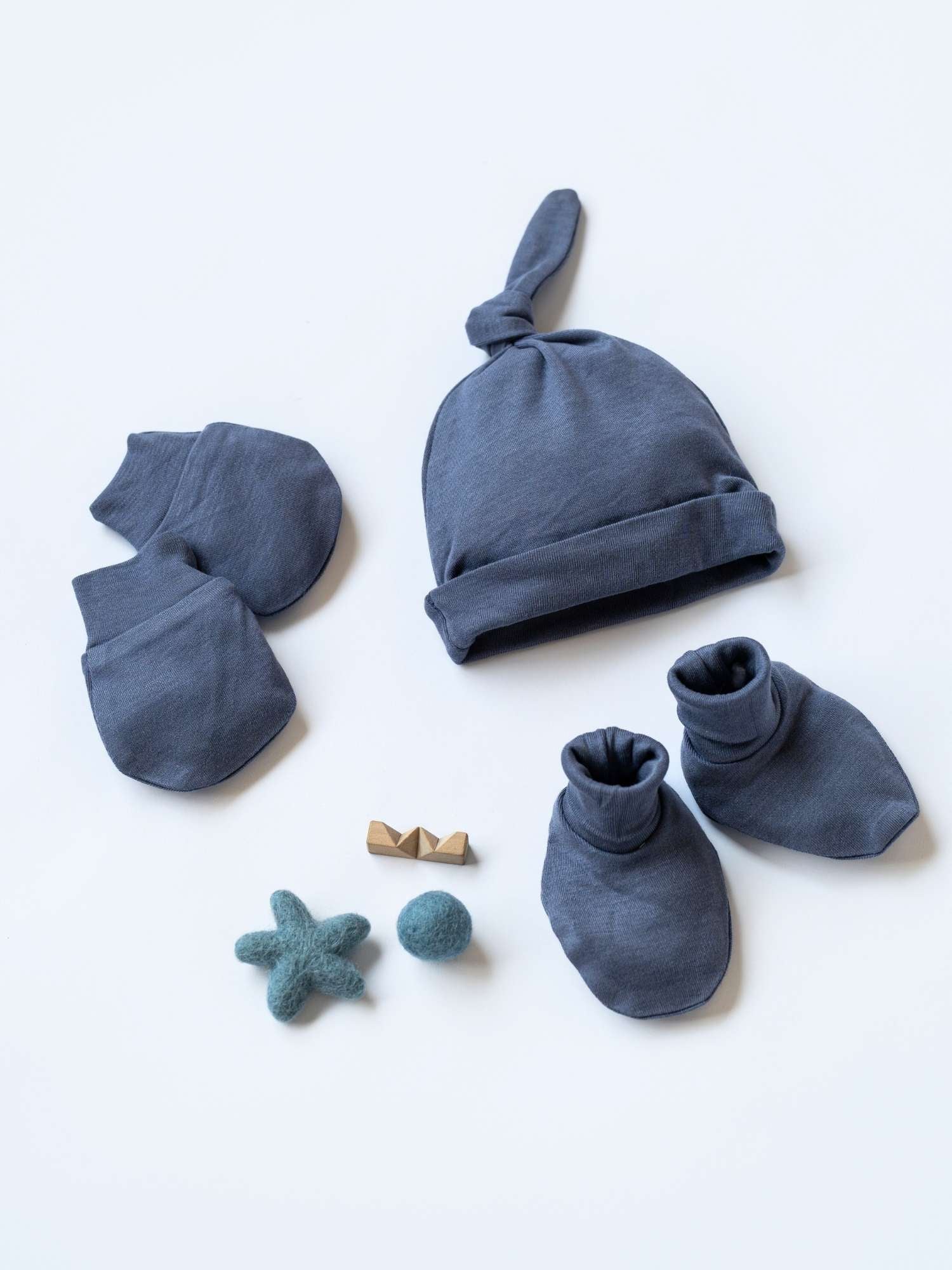 newborn baby bamboo cap mittens socks combo - solid colours