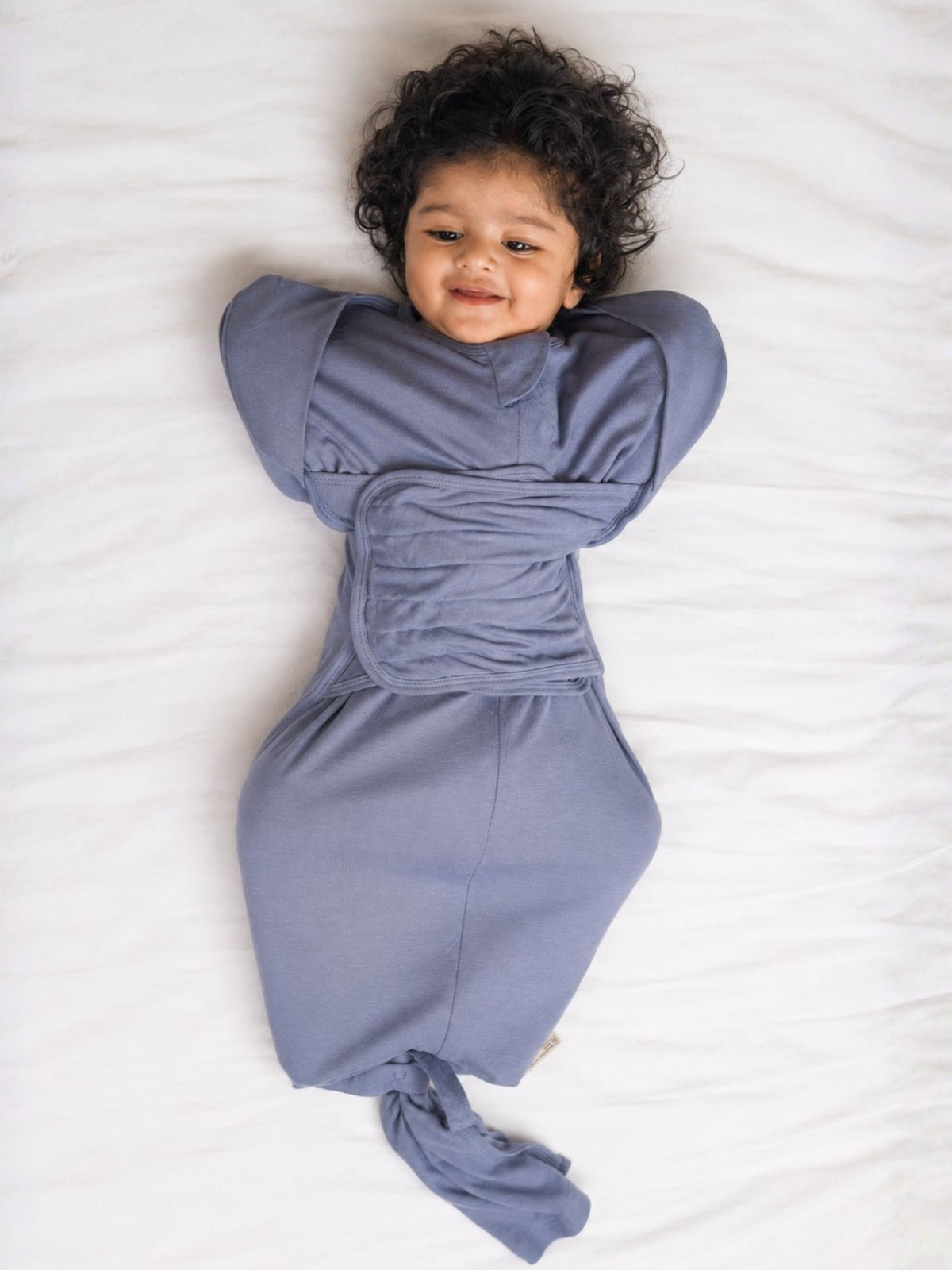 bamboo SNUGZIE™ 3 arms position swaddle pod-b2b