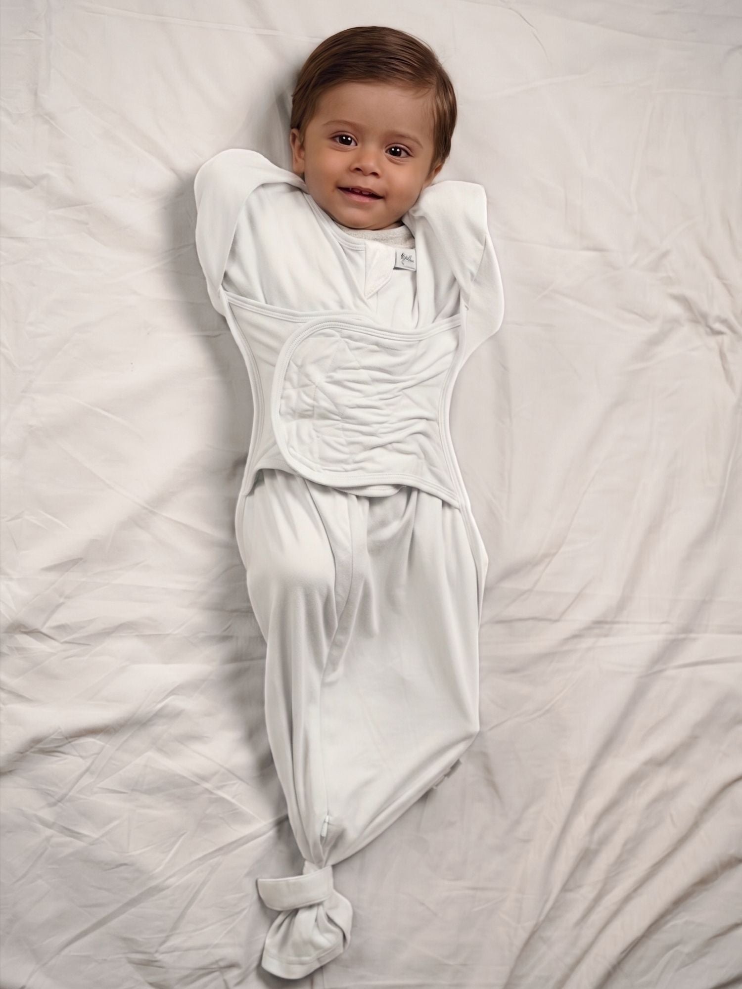 bamboo SNUGZIE™ 3 arms position swaddle pod-b2b