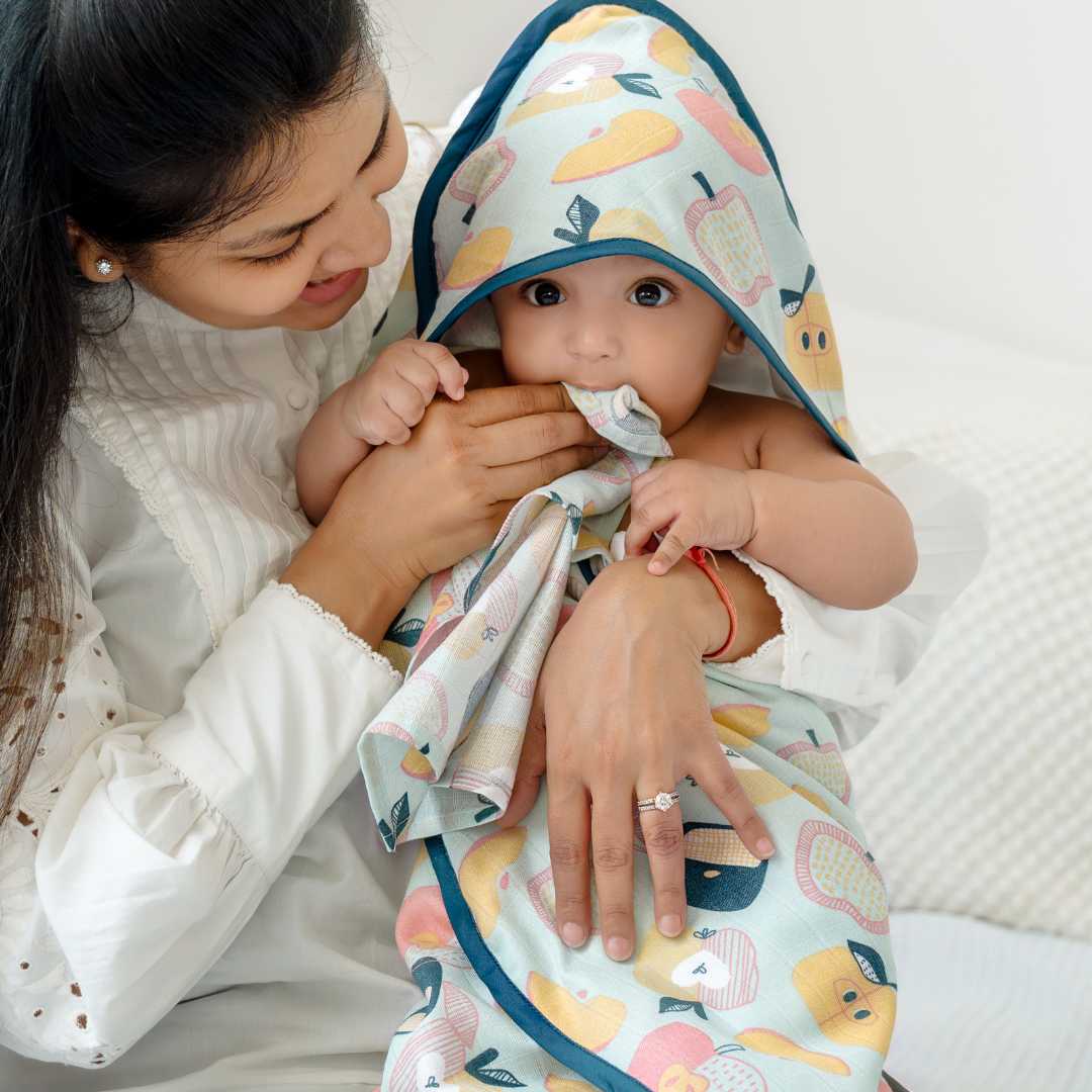 bamboo muslin bandana bib + wash cloth