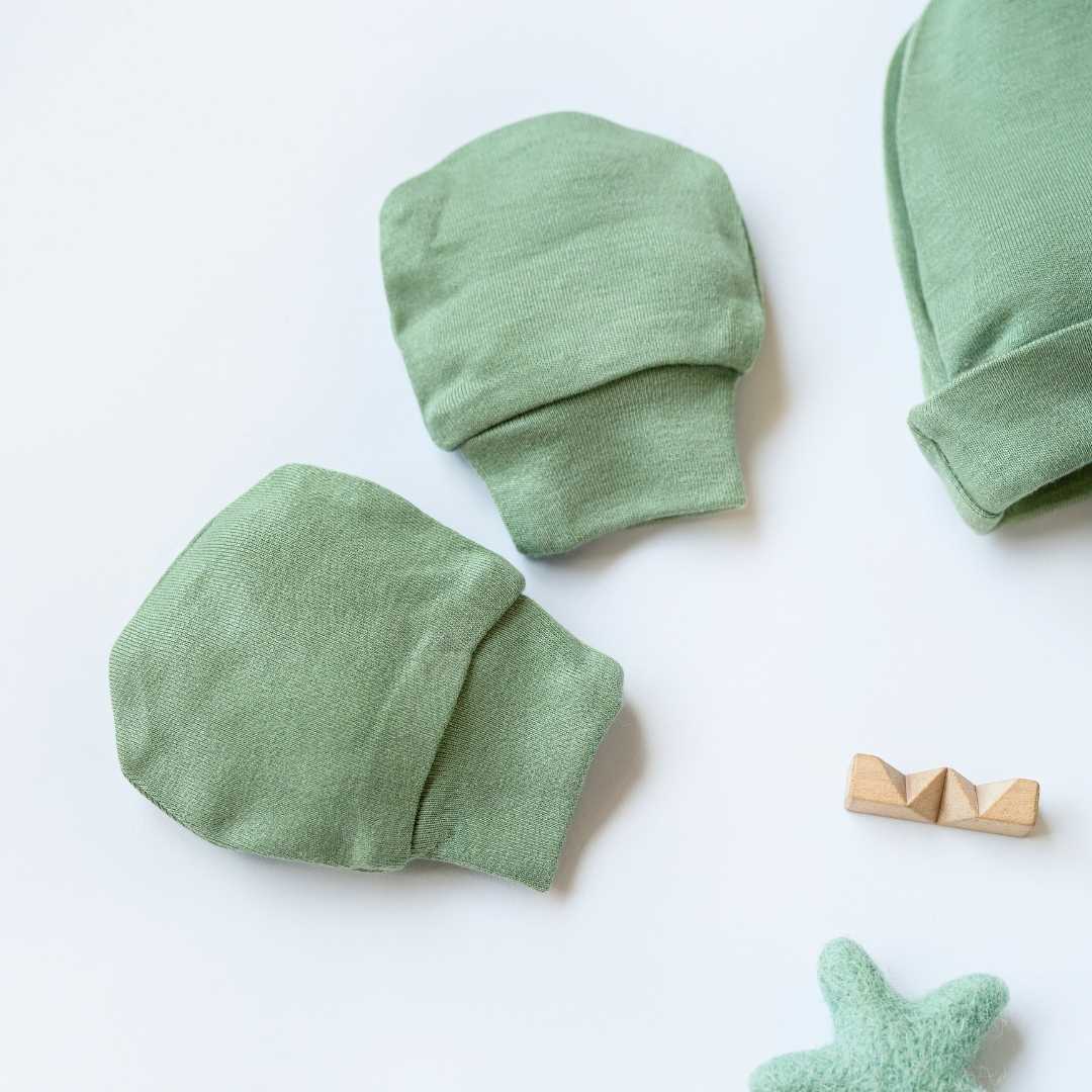 newborn baby bamboo cap mitten booties set