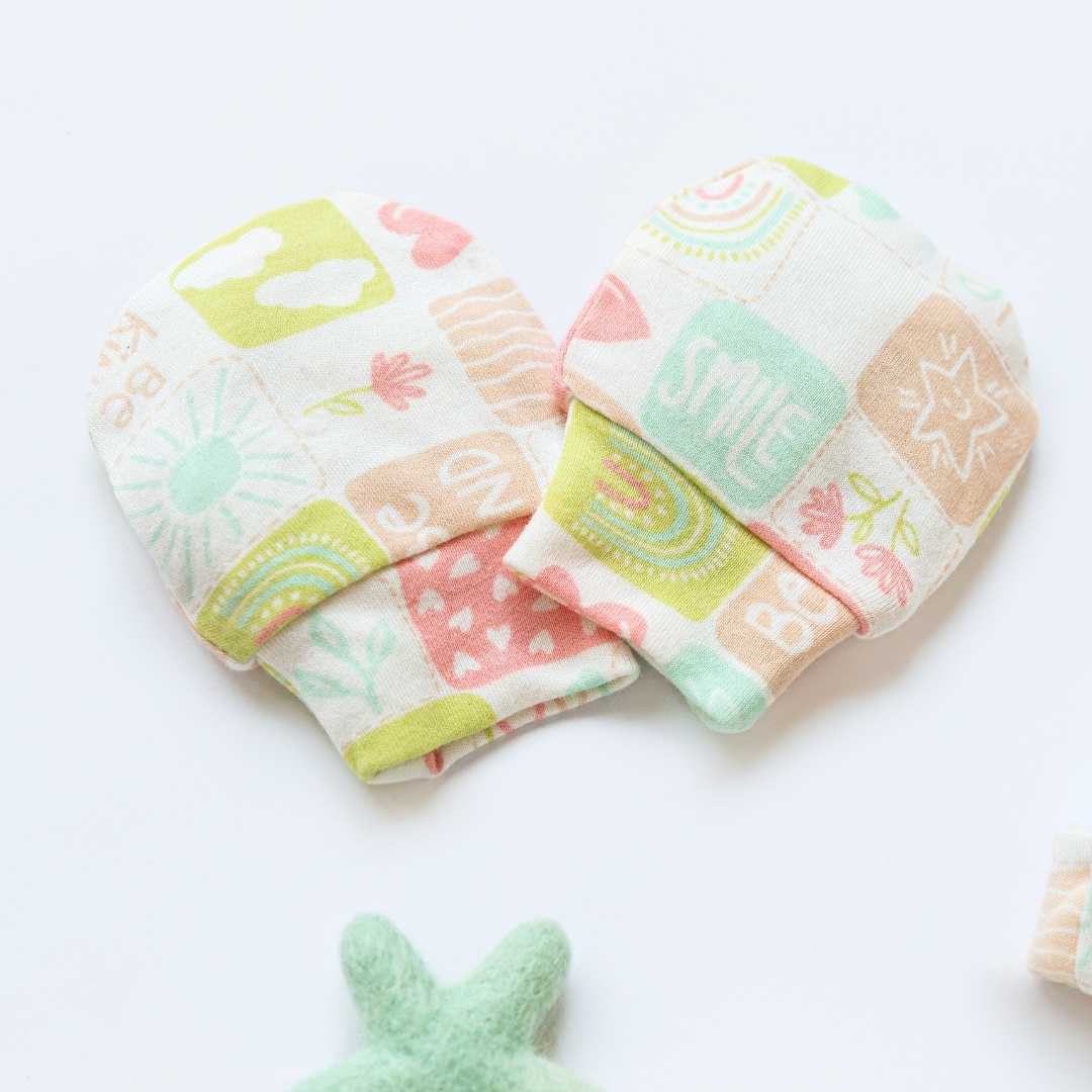 newborn baby bamboo cap mittens socks combo - prints