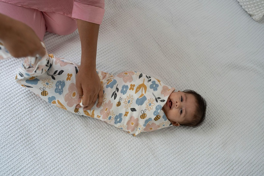 how-to-swaddle