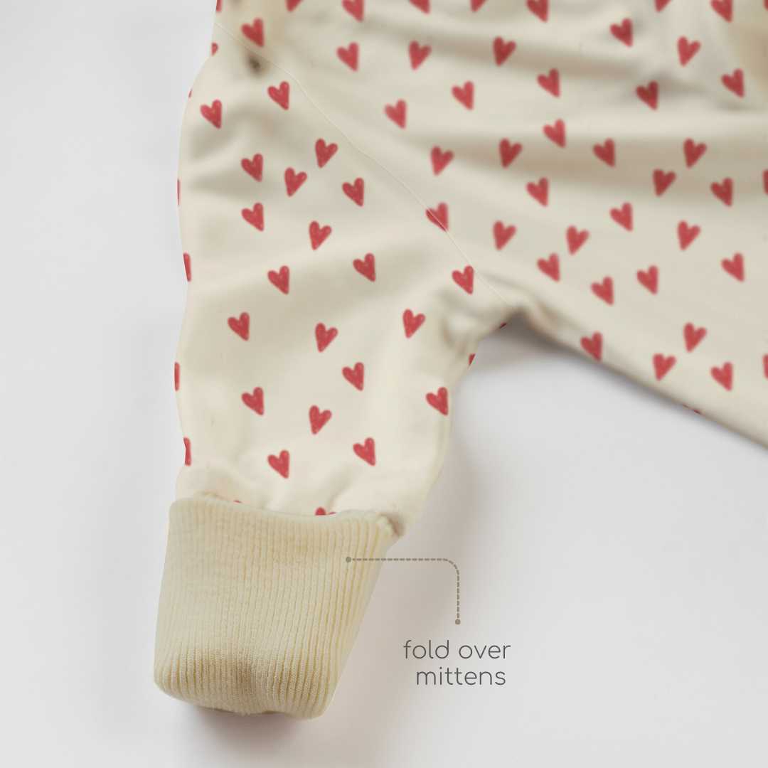Baby_bamboo_sleepsuit_mittens_onesie_jumper_bodysuit_red_heart_print_beige