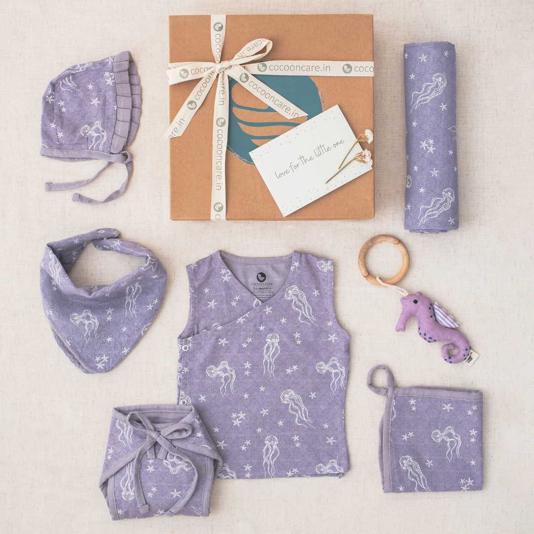 Adorable arrival gift box