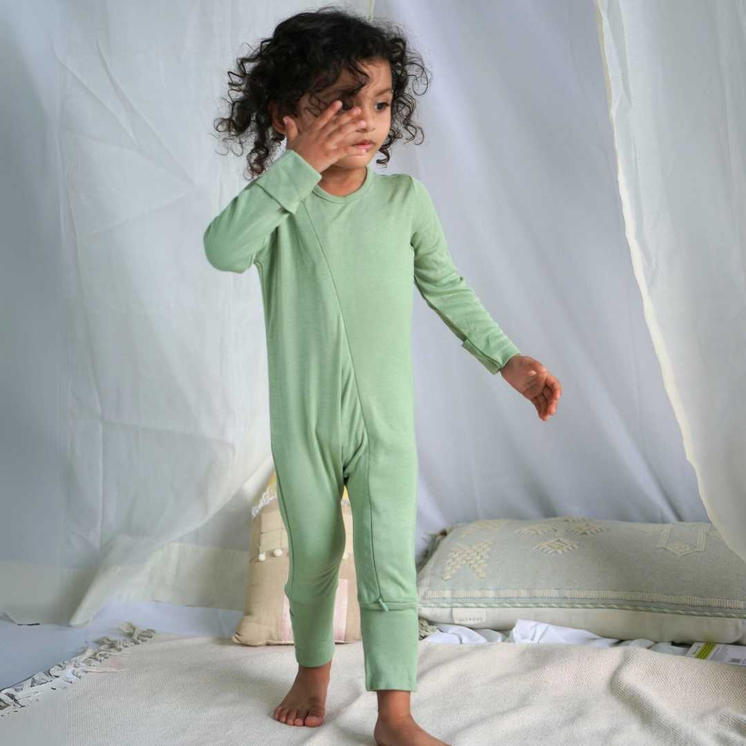 bamboo_cotton_sleepsuit_onsie_romper_for_baby_and_toddler