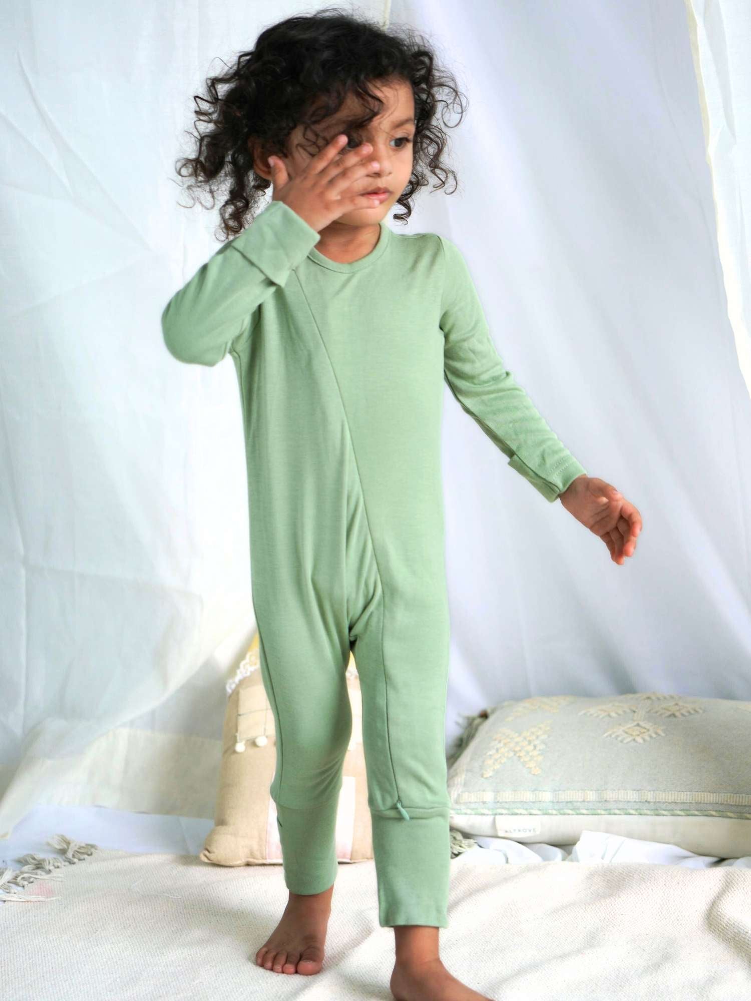 bamboo sleepsuit with reversible mittens & footie