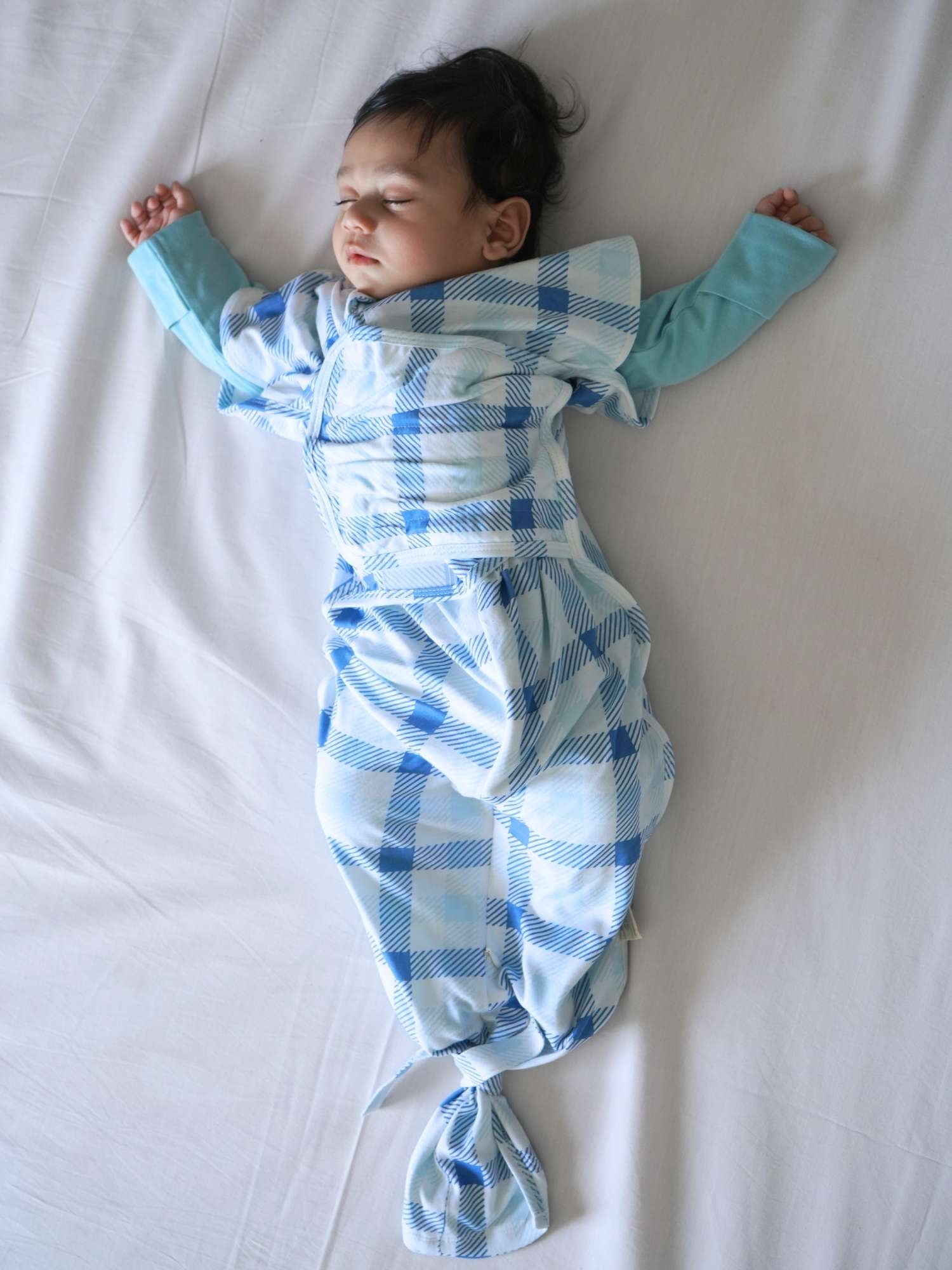 bamboo SNUZIE™ 3 arms position swaddle pod