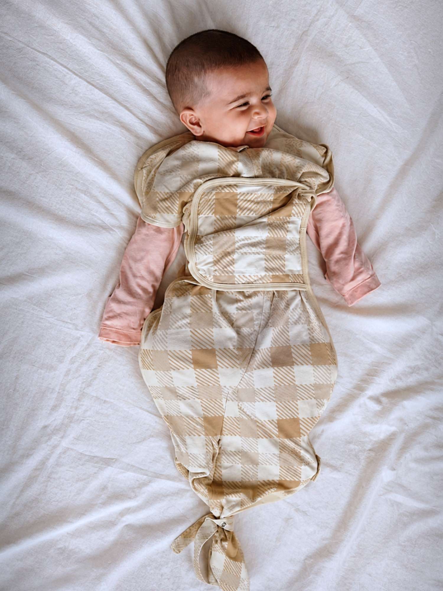 bamboo SNUGZIE™ 3 arms position swaddle pod