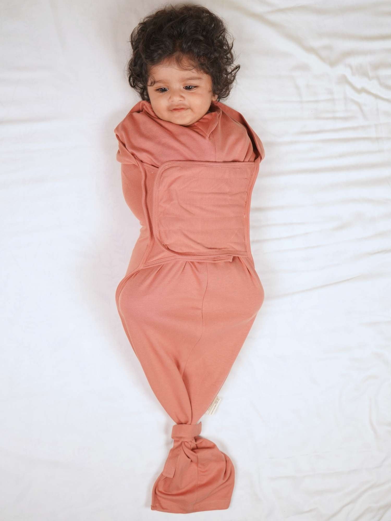 bamboo SNUGZIE™ 3 arms position swaddle pod