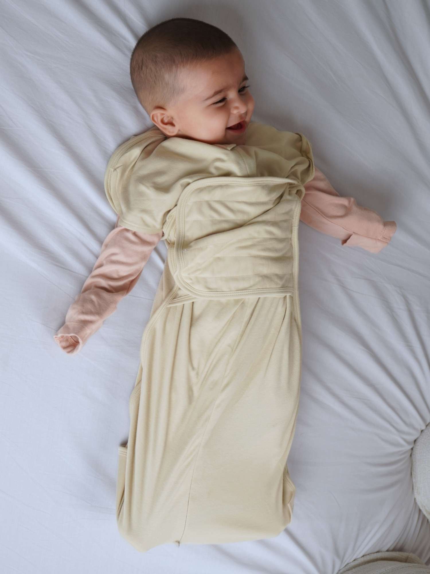 bamboo SNUGZIE™ 3 arms position swaddle pod
