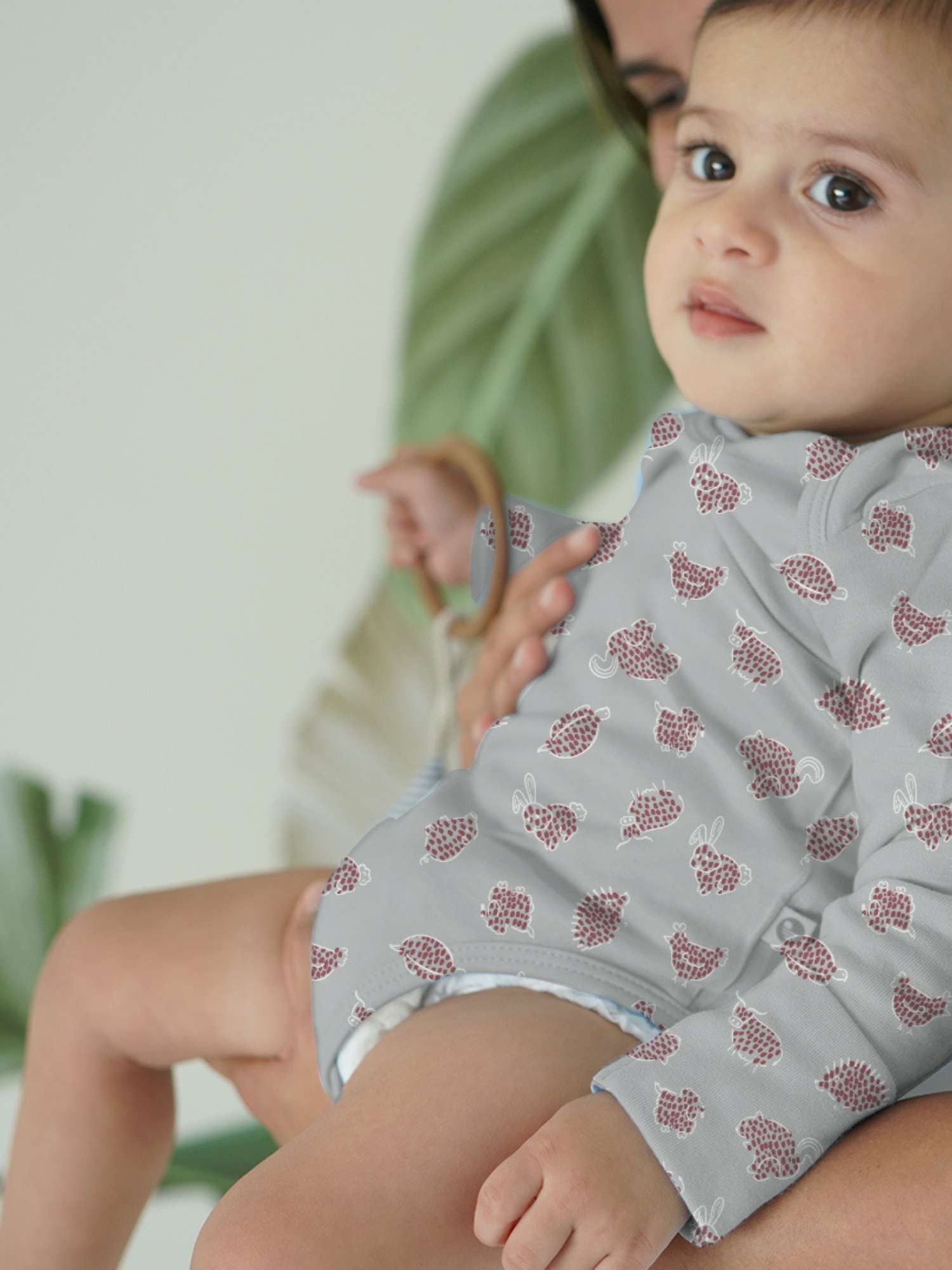 long sleeve bamboo bodysuit onesie for baby