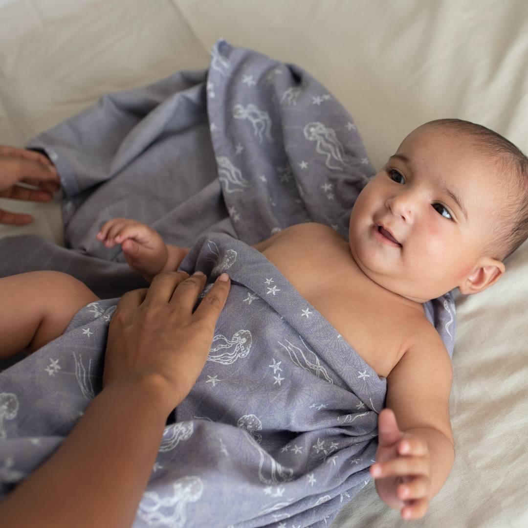 bamboo muslin baby swaddle/towel