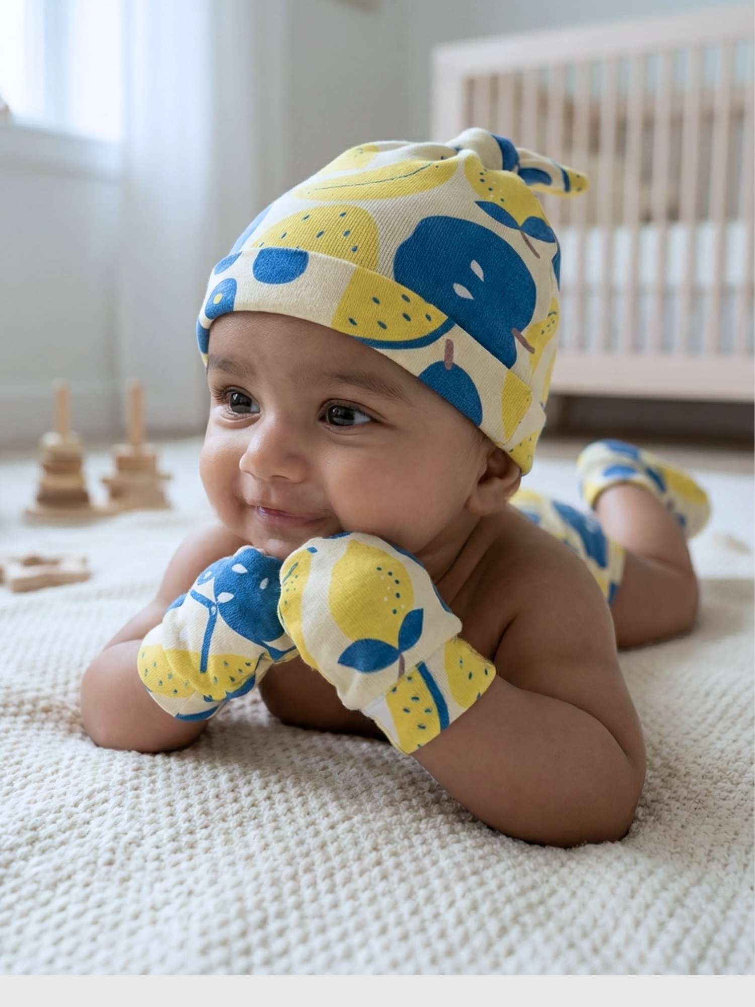 newborn baby bamboo cap mittens socks combo - prints