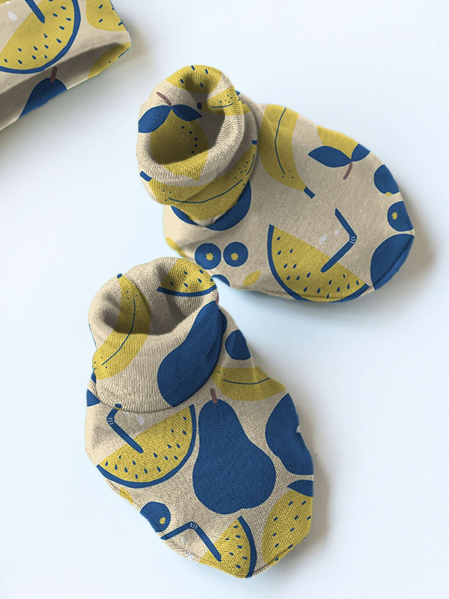 newborn baby bamboo cap mittens socks combo - prints