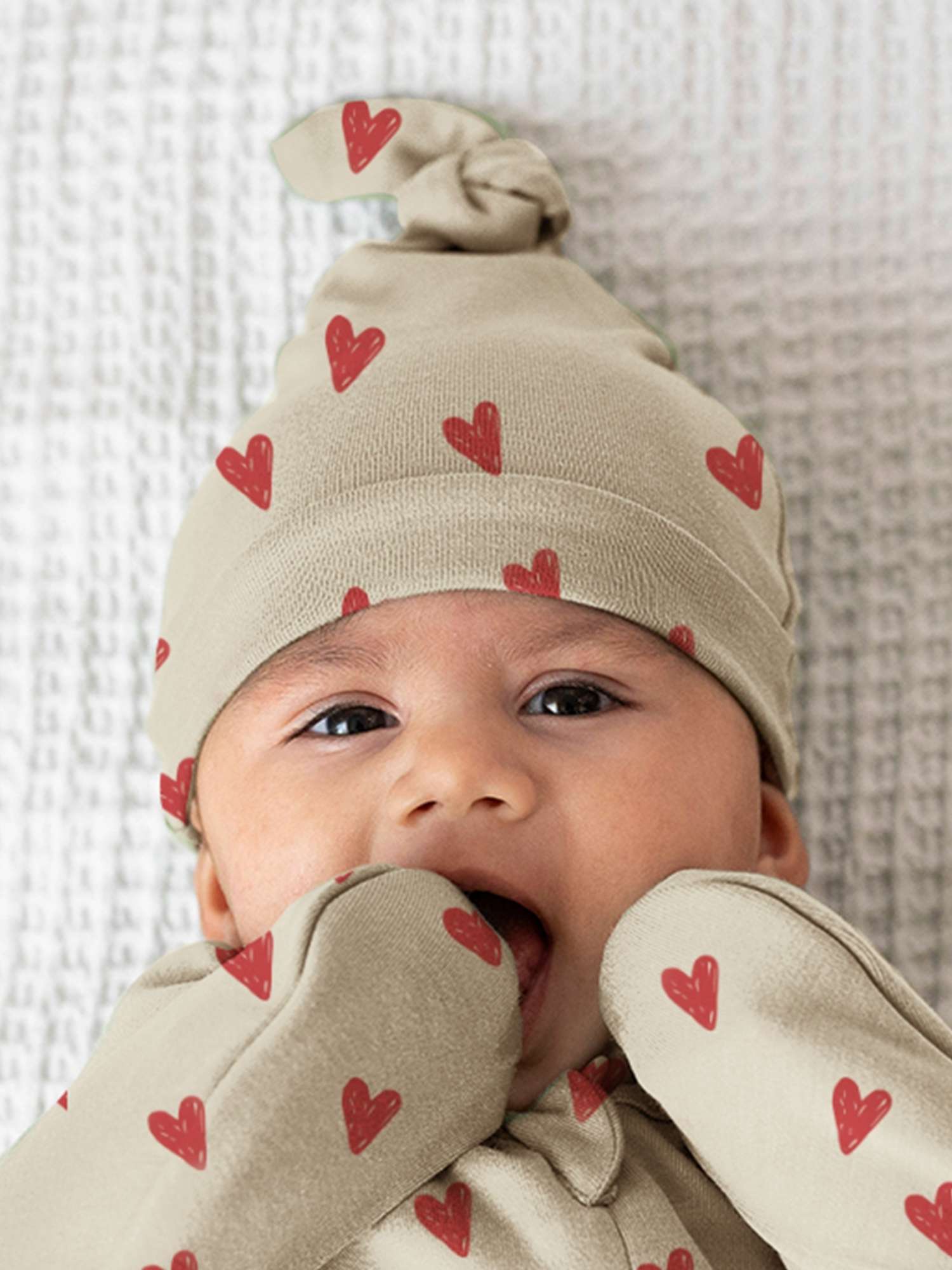 newborn baby bamboo cap mittens socks combo - prints