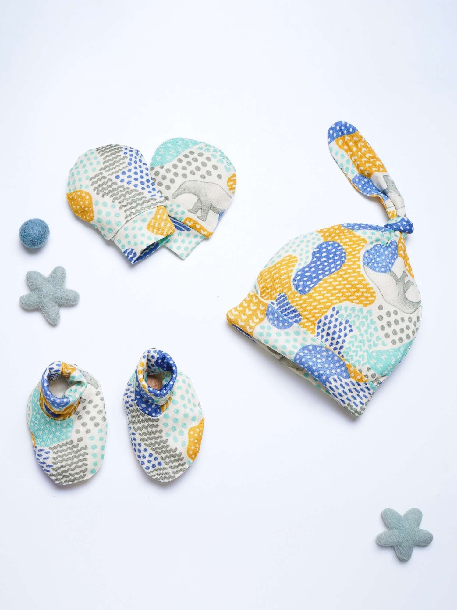newborn baby bamboo cap mittens socks combo - prints