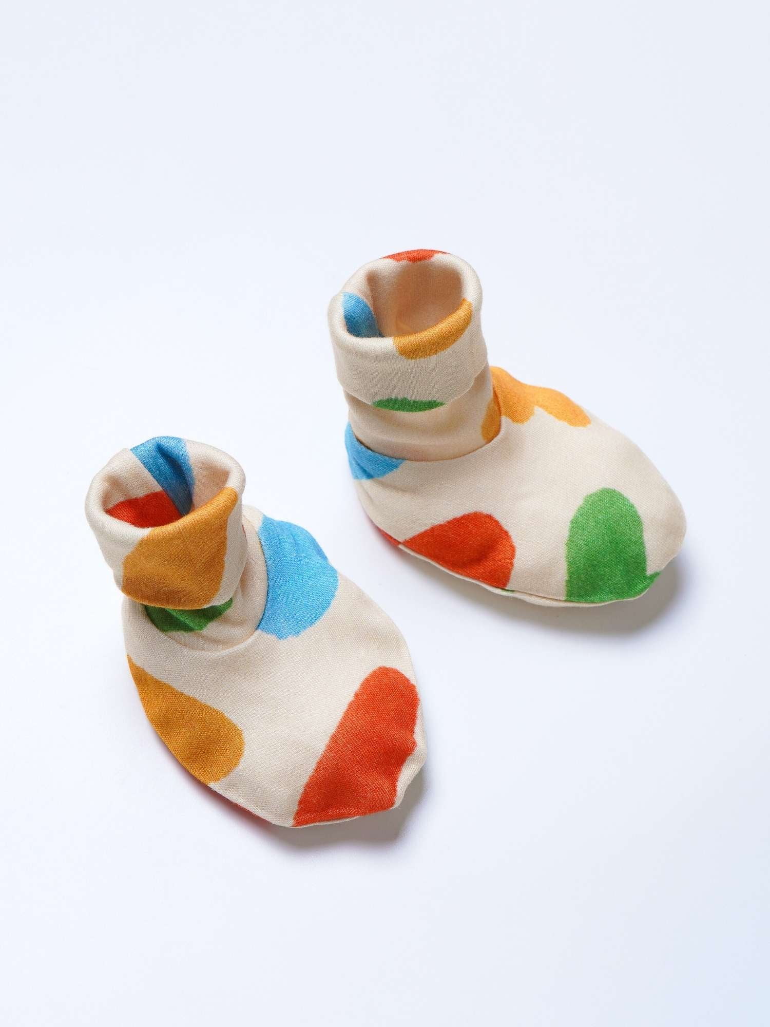 newborn baby bamboo cap mittens socks combo - prints