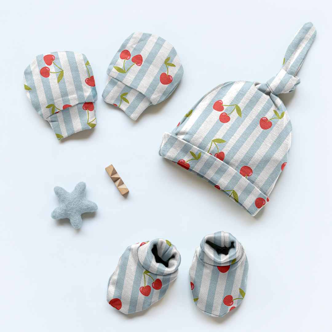 newborn baby bamboo cap mittens socks combo - prints