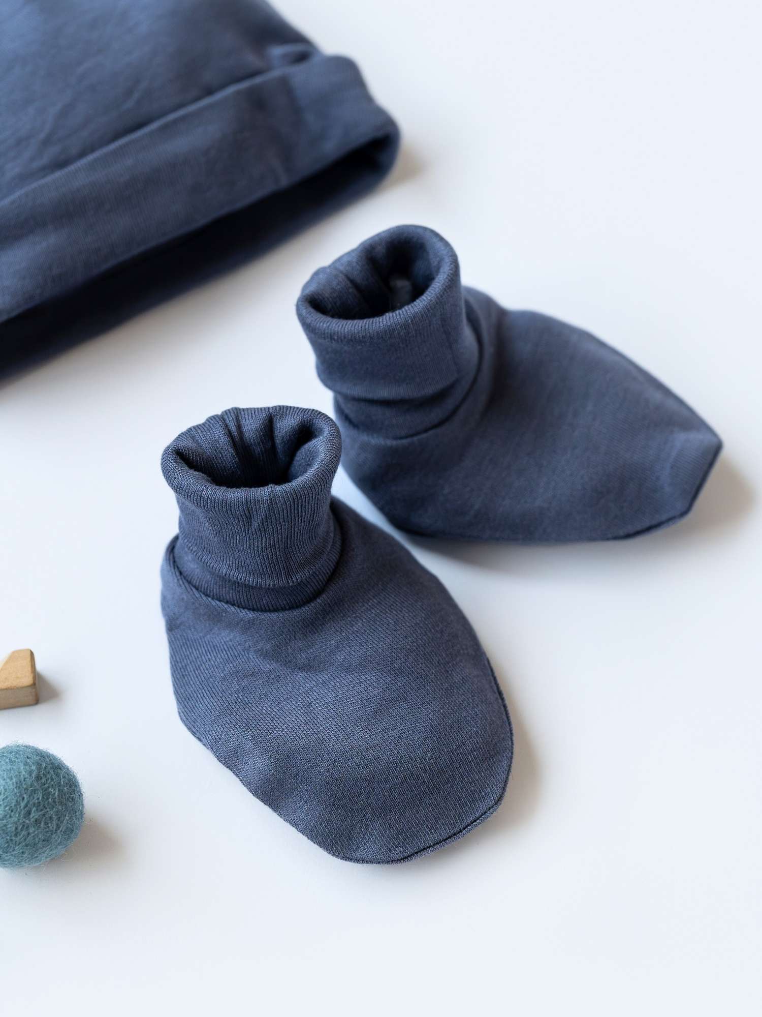 newborn baby bamboo cap mittens socks combo - solid colours