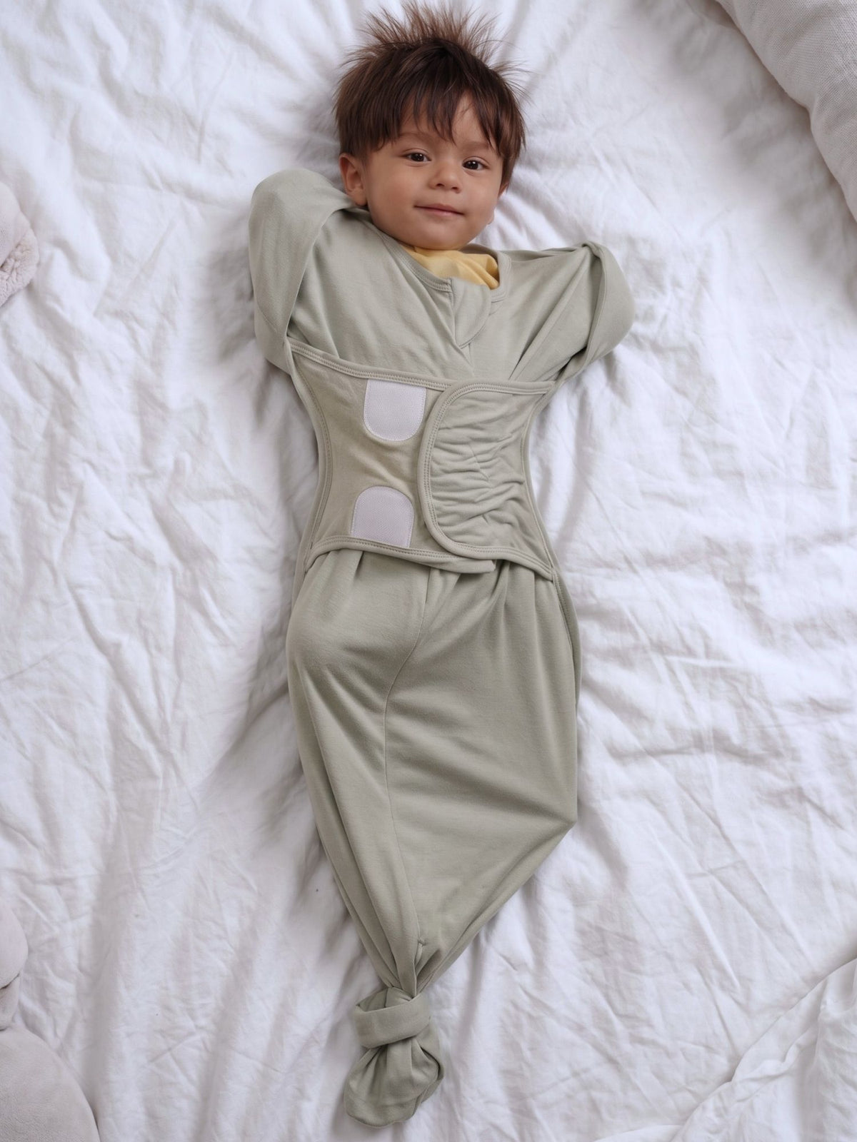 bamboo SNUGZIE™ 3 arms position swaddle pod-b2b