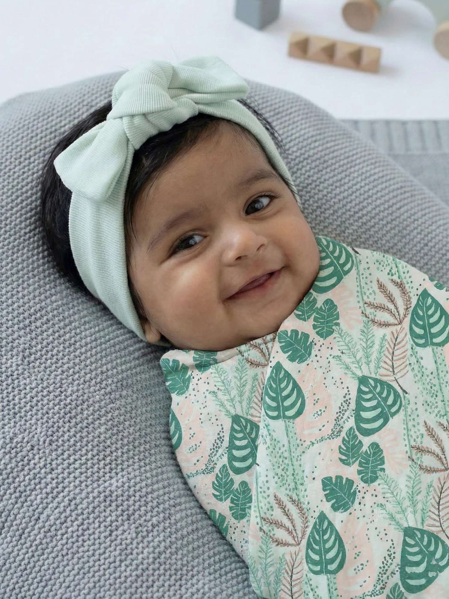 tie-up baby headband